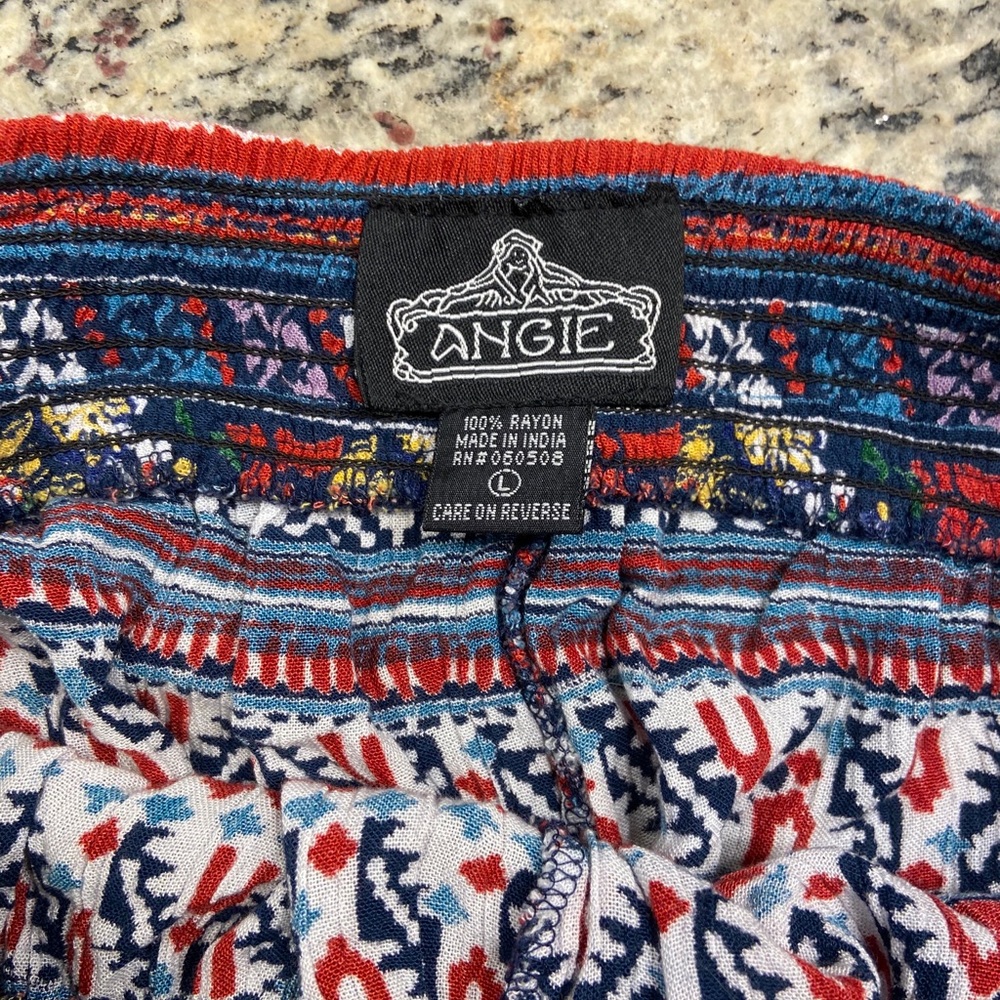 Shorts - Picture 3 of 4